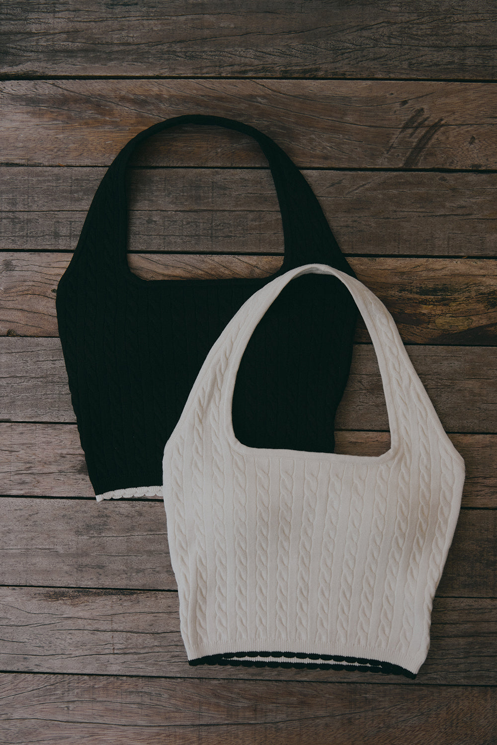 Afternoon Walk Knit Ripple Trim Halter Bra Top<br/>午後漫步麻花花邊繞脖BraTop