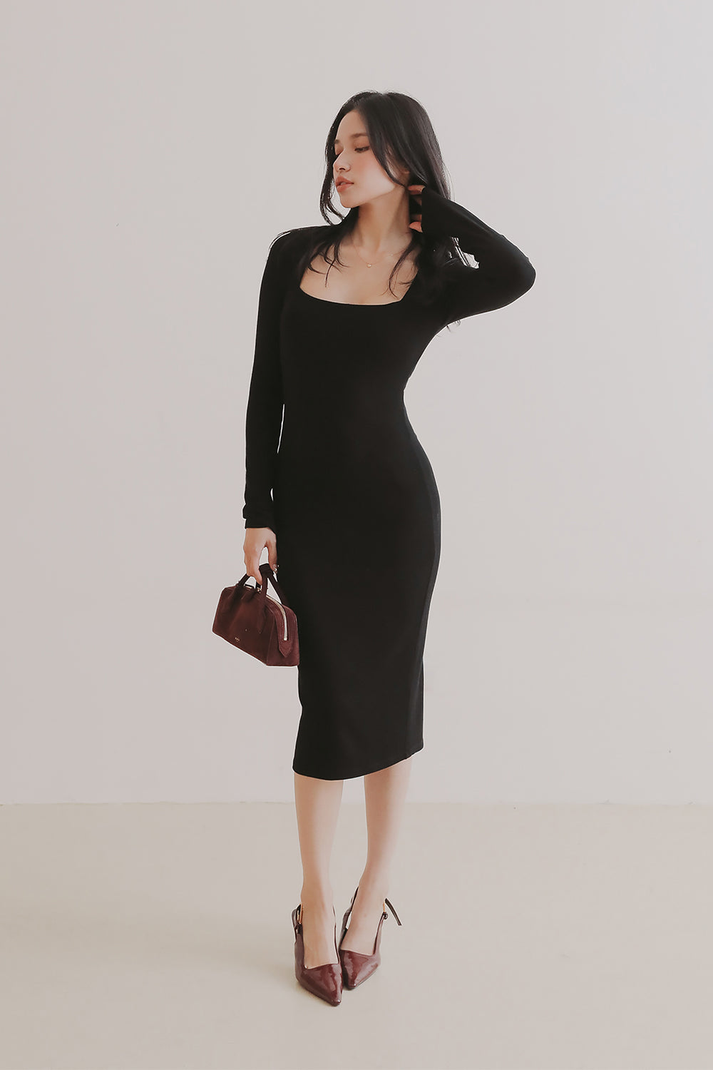 Elegant Rib Knit Long Sleeve Square Neck Calf-Length Bra Dress (一見鍾情羅紋長袖方領襯墊中長版洋裝) By mumm - Milu
