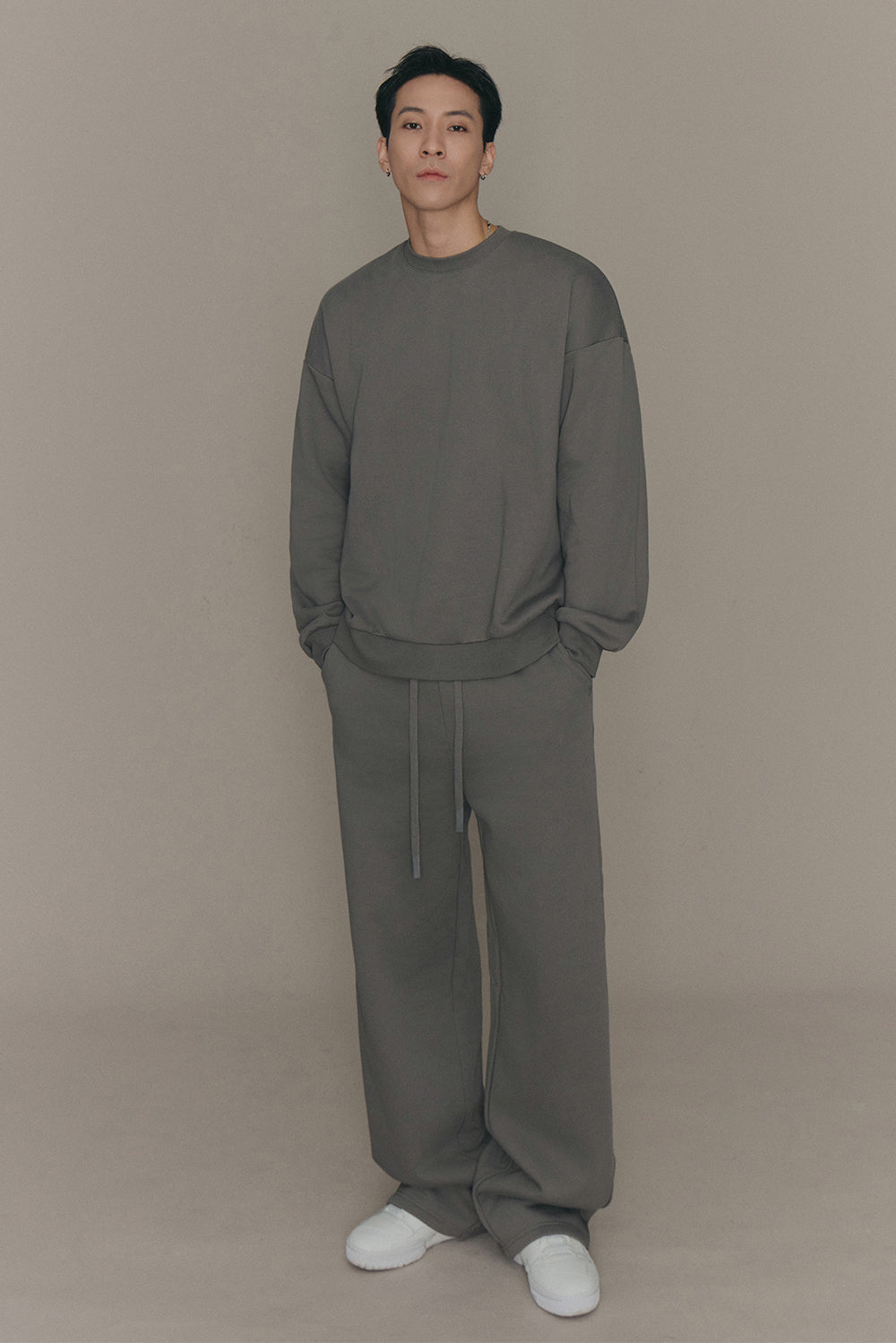 (現貨) Cozy Heater Sweatshirt (絨絨暖爐衛衣) -【礦石灰 L】 By mumm - Milu
