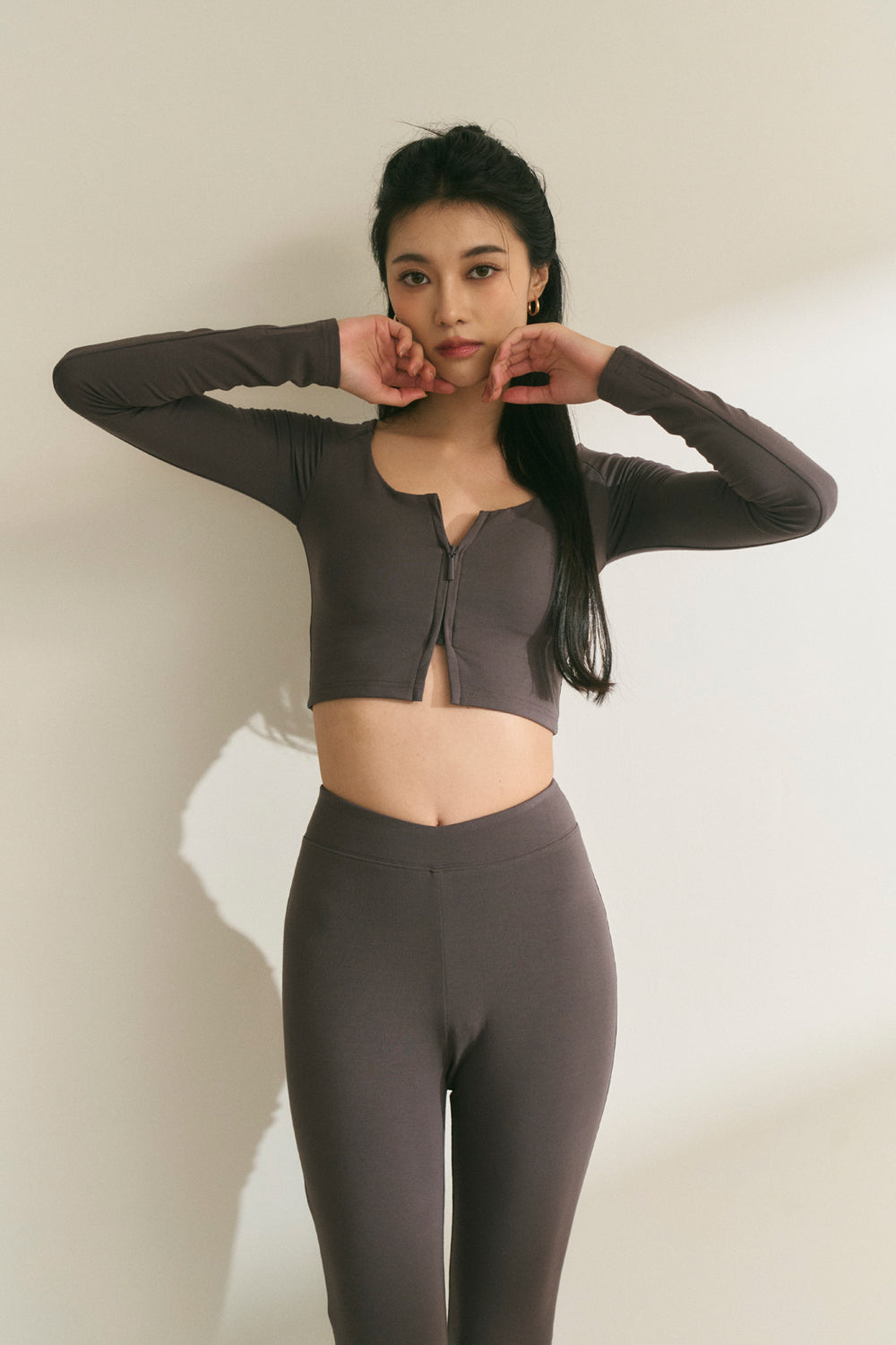 Front Zip Long Sleeve Bra Top (寬領美胸拉鍊長袖) By Beigy - Milu