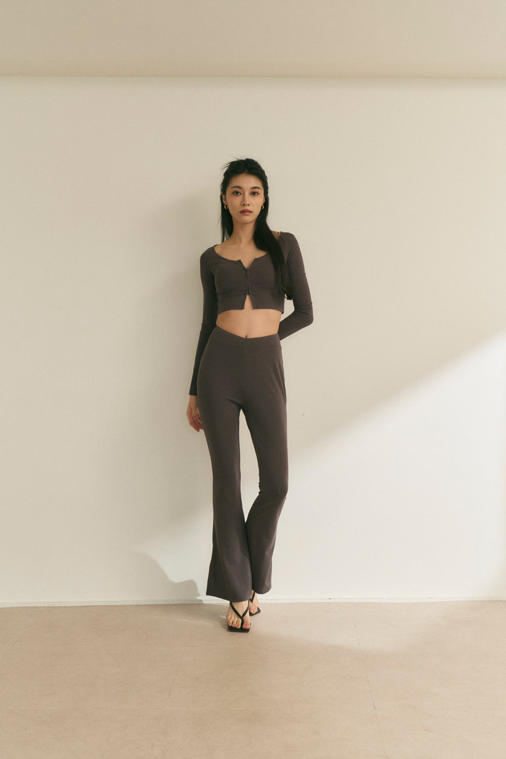 Front Zip Long Sleeve Bra Top (寬領美胸拉鍊長袖) By Beigy - Milu