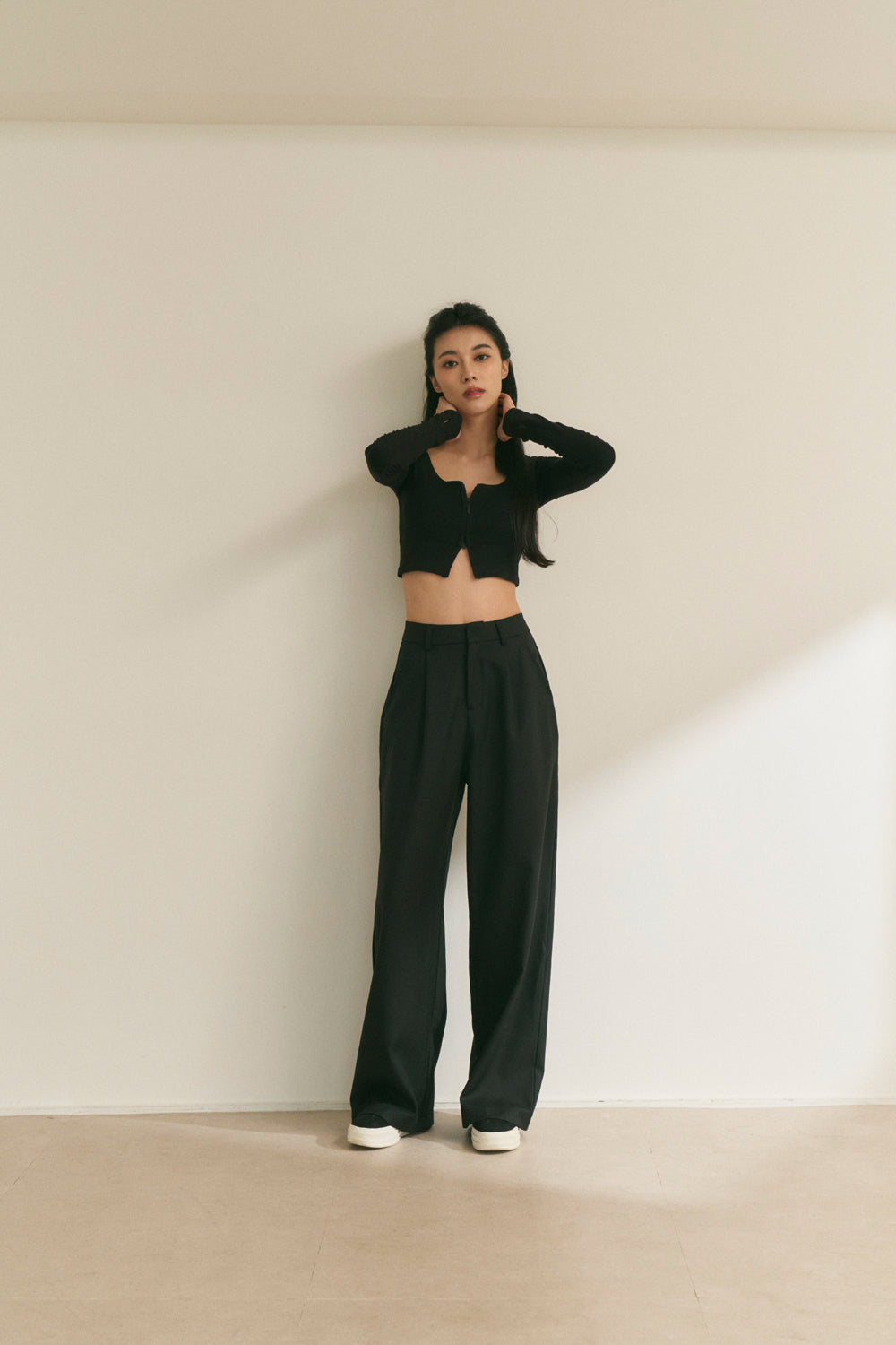 Front Zip Long Sleeve Bra Top (寬領美胸拉鍊長袖) By Beigy - Milu