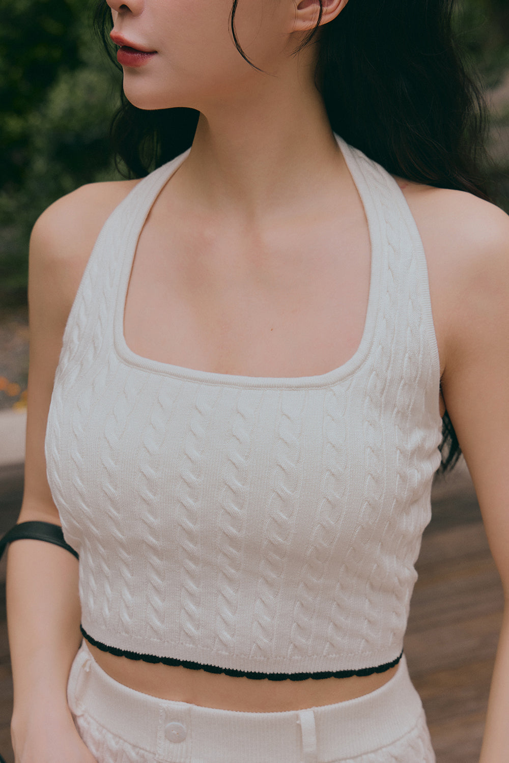Afternoon Walk Knit Ripple Trim Halter Bra Top<br/>午後漫步麻花花邊繞脖BraTop