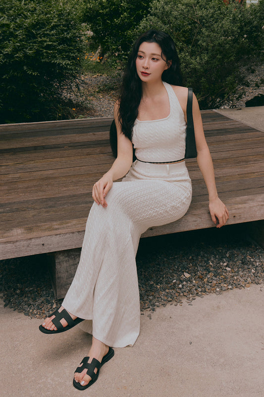Afternoon Walk Knit Ripple Trim Halter Bra Top<br/>午後漫步麻花花邊繞脖BraTop -【M】