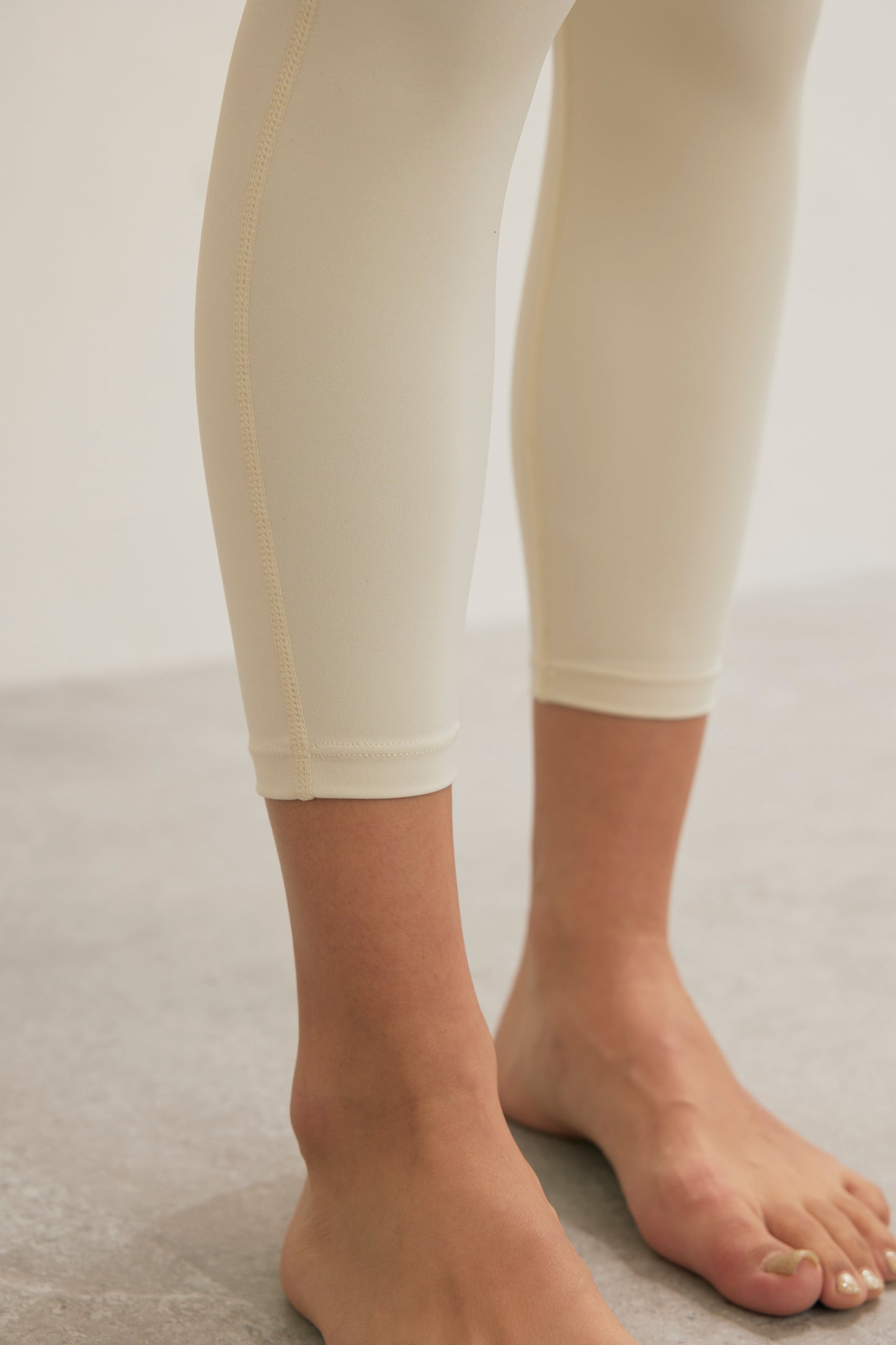 Back Cross Legging 2.0 (高腰後交叉) By Beigy - Milu