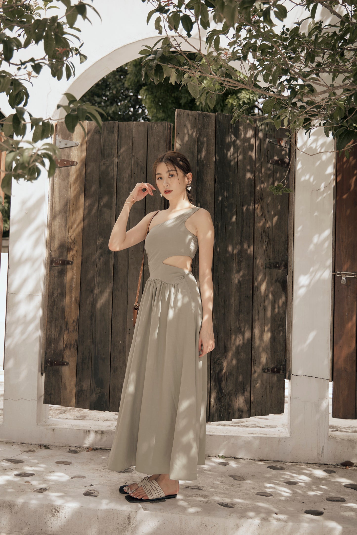 Cotton Linen One Shoulder Bra Dress (棉麻單肩側鏤空) By Beigy - Milu