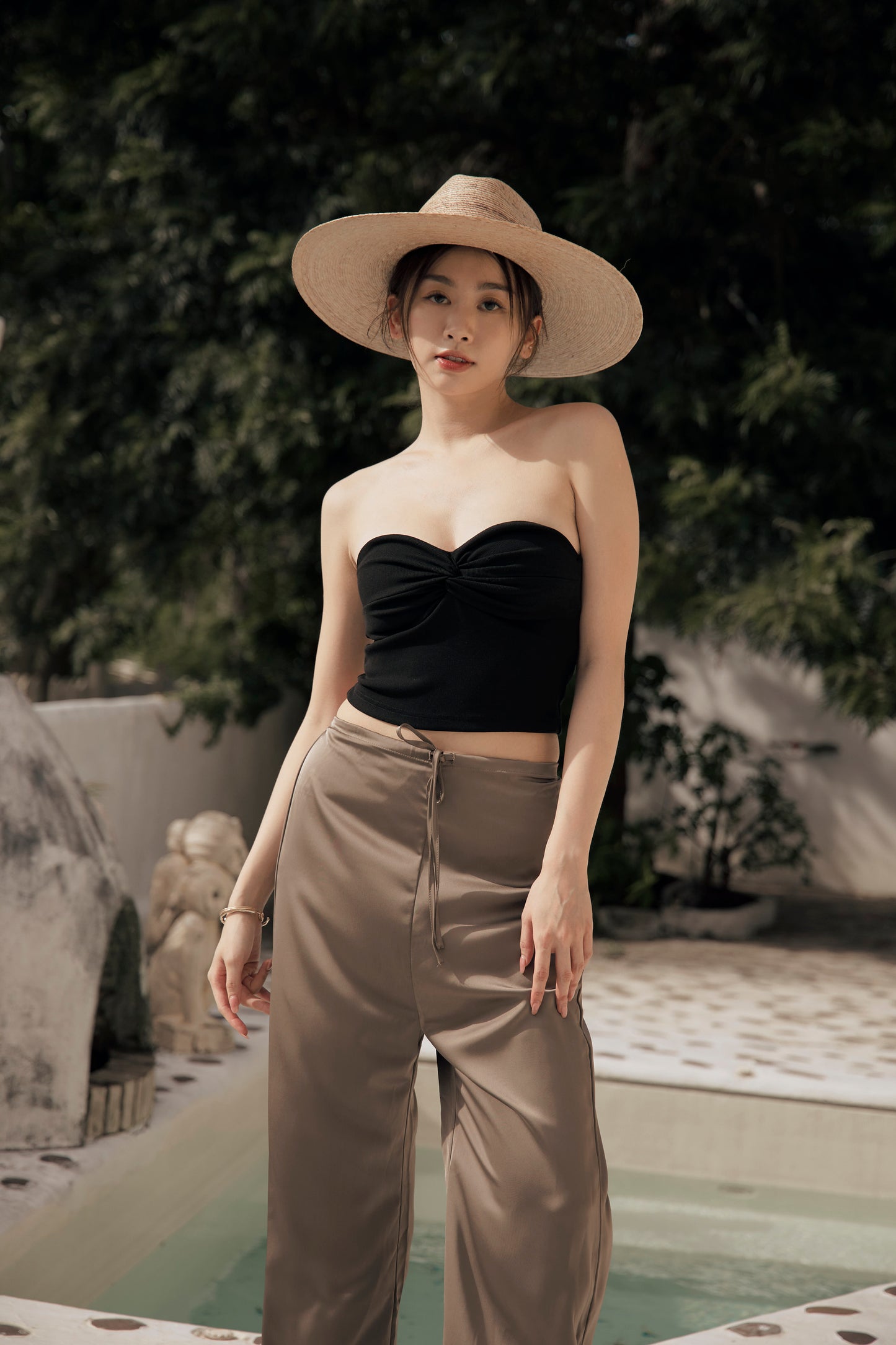 Front Knot Strapless Bra Top (美胸扭結平口) By Beigy - Milu
