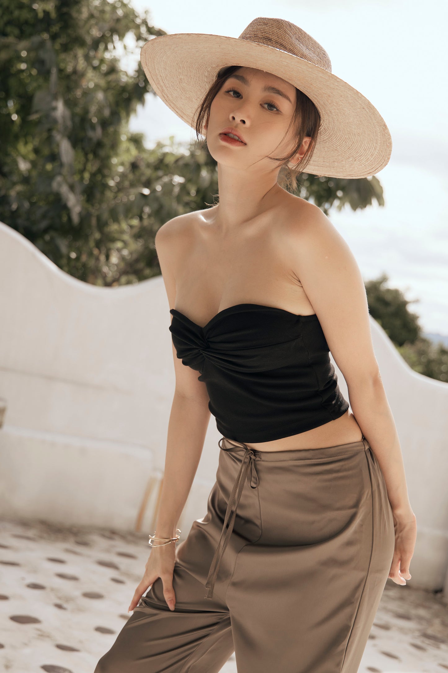 Front Knot Strapless Bra Top (美胸扭結平口) By Beigy - Milu