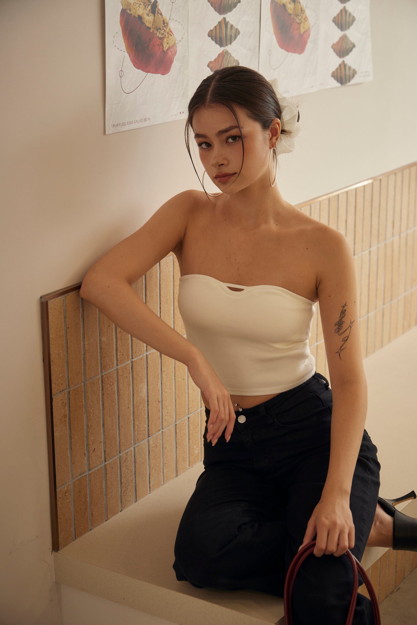 Knit Strapless Bra Top (鏤空針織平口) By Beigy - Milu