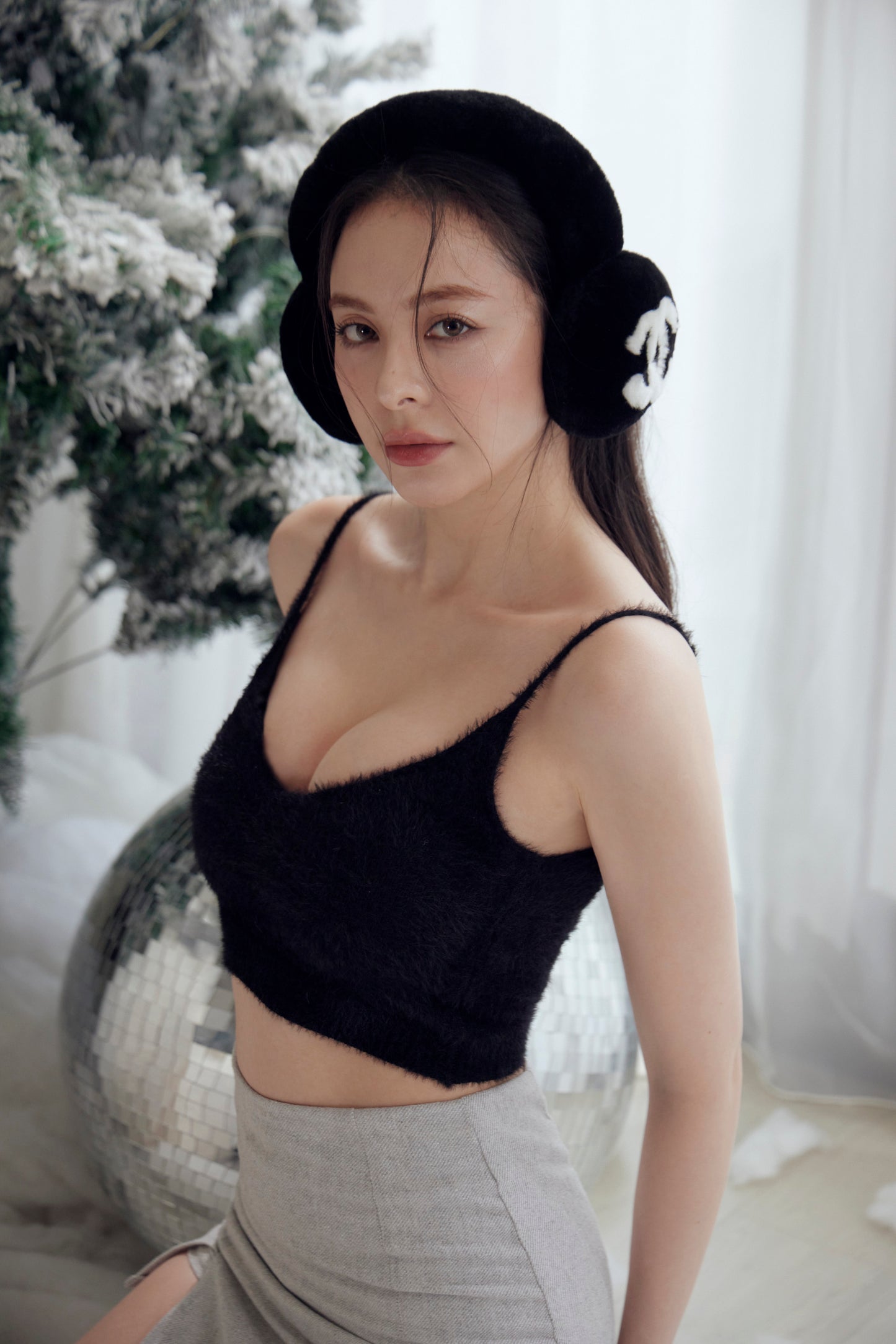 Faux Fur V-Neck Bra Top (完美V領水貂毛感Bra Top) By Beigy - Milu