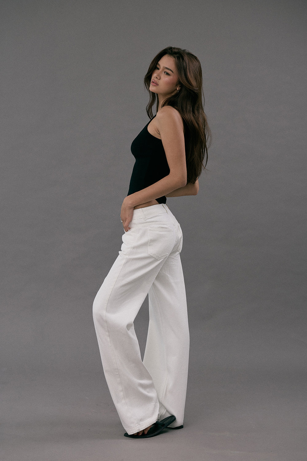 Elegant Rib Contour Back U-Neck BraTop <br/>一見鍾情羅紋美背U領BraTop