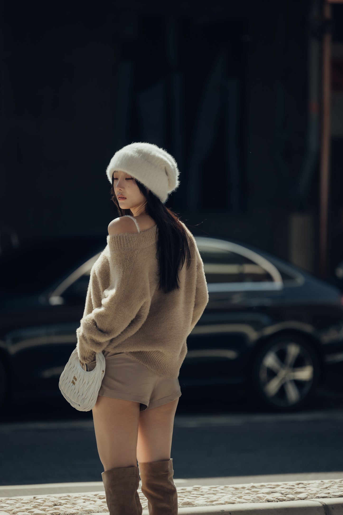 Faux Fur V-Neck Sweater (水貂毛感V領毛衣) By Beigy - Milu