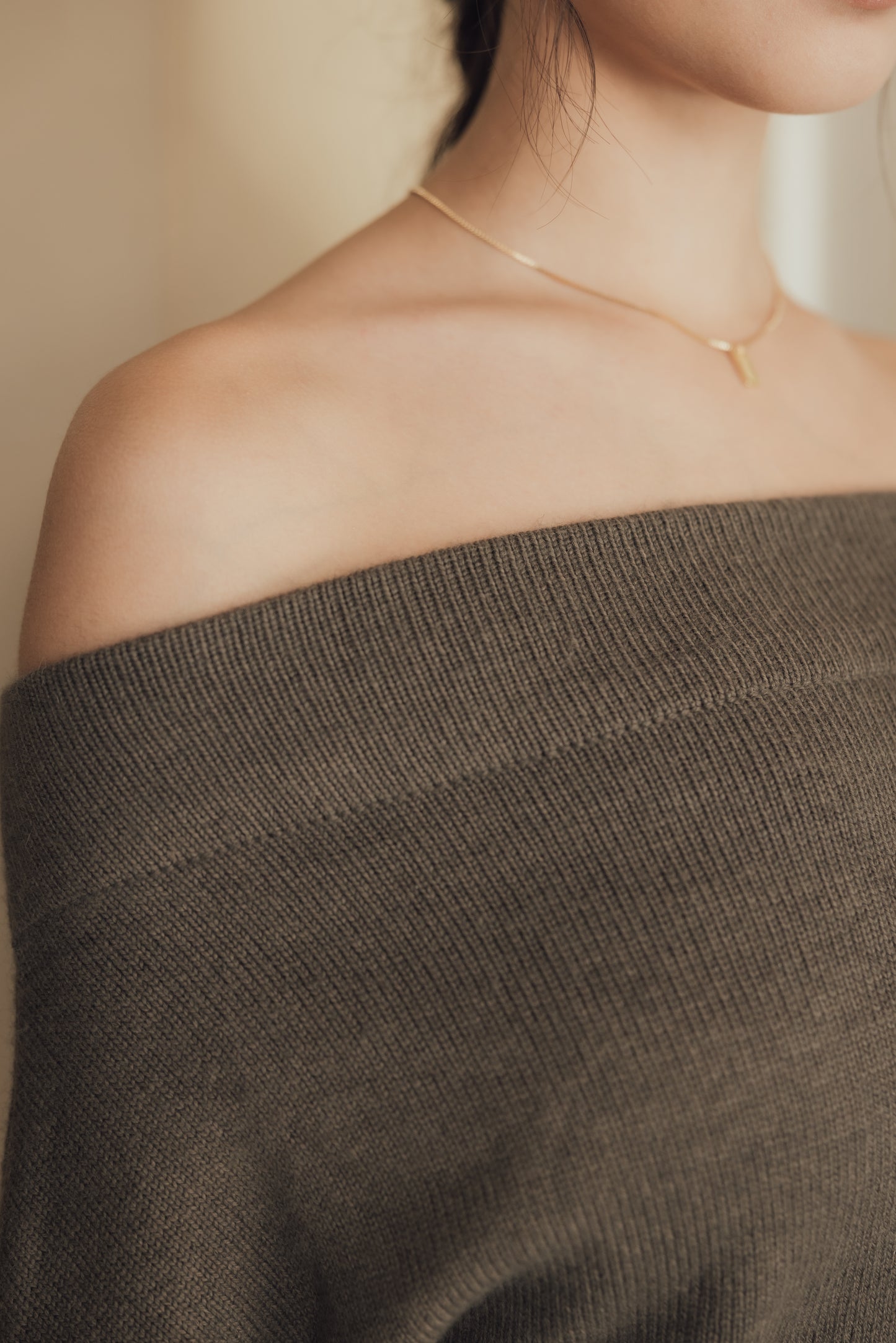 Wool Knit Off-Shoulder Sweater (羊毛一字領毛衣) By Beigy - Milu
