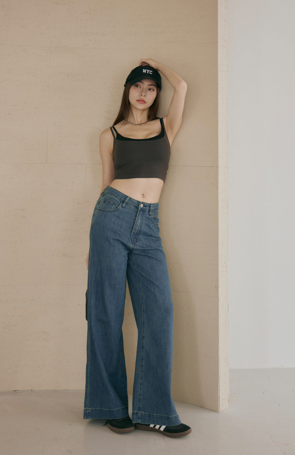 Wide Leg Straight Jeans (直筒牛仔寬褲) By Beigy - Milu