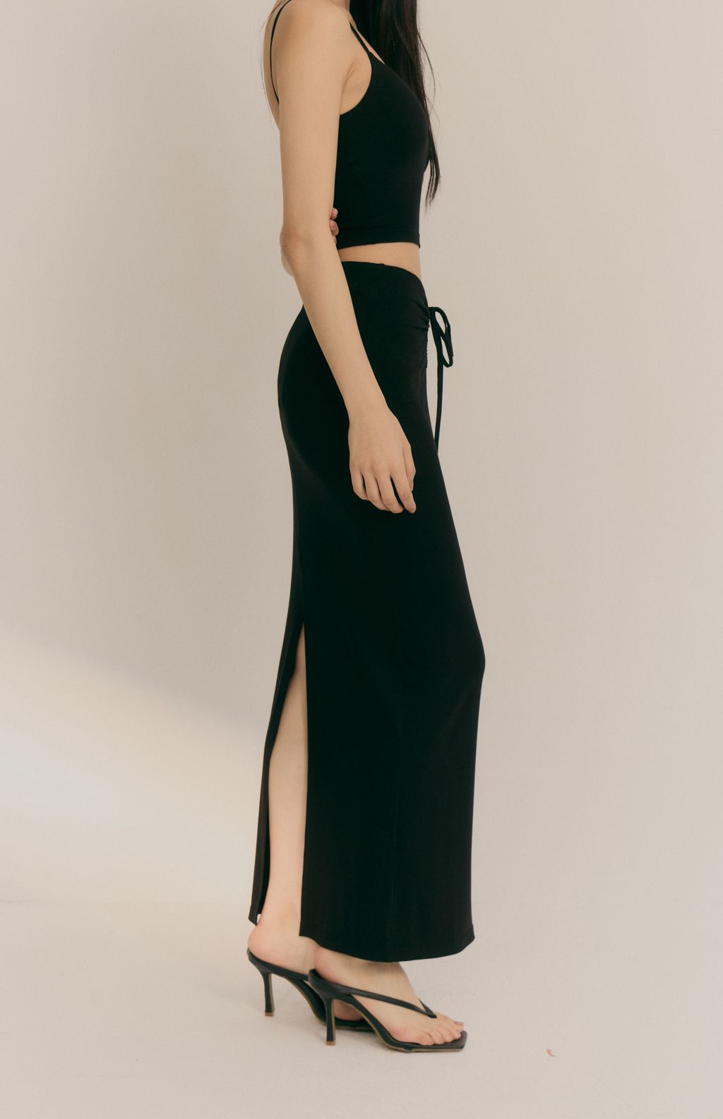 Heat++ Back Slit Long Skirt (低調辣抽繩後開衩裙) By Beigy - Milu