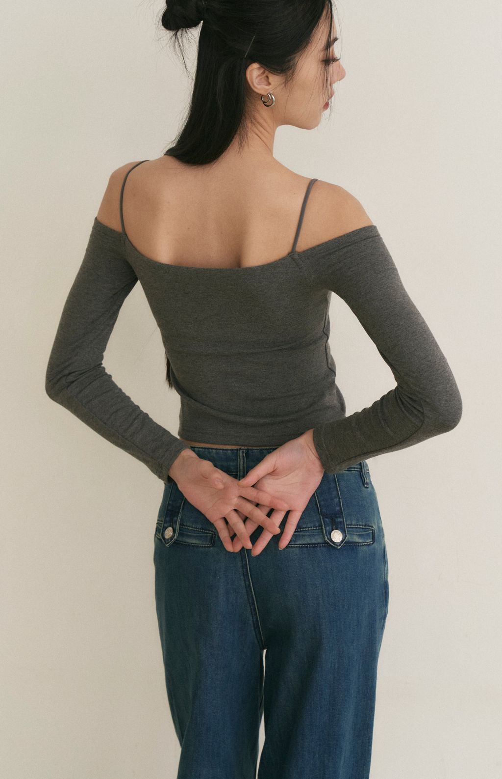 Cold Shoulder Long Sleeve Bra Top (露肩圓領長袖Bra Top) By Beigy - Milu