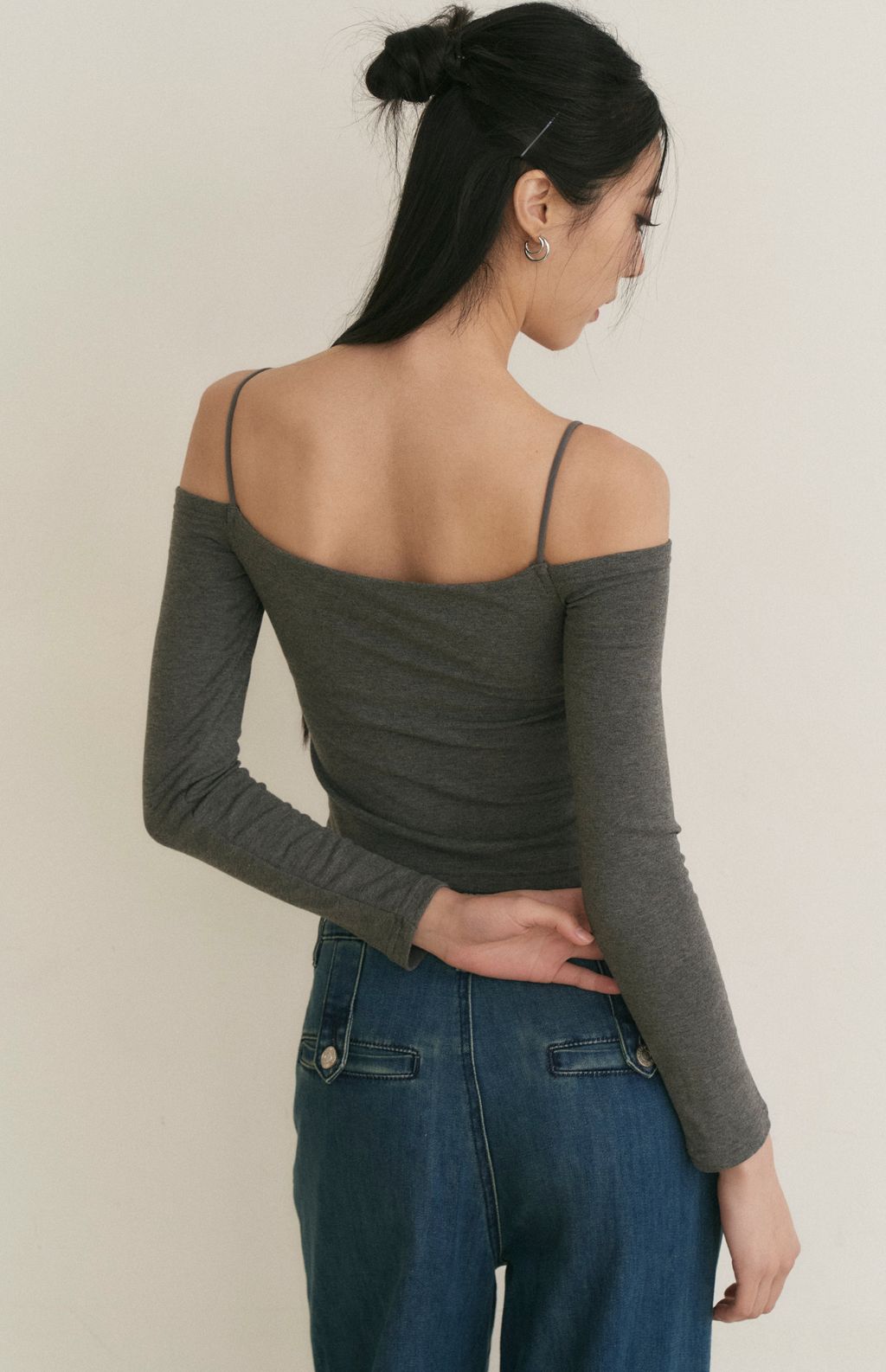Cold Shoulder Long Sleeve Bra Top (露肩圓領長袖Bra Top) By Beigy - Milu