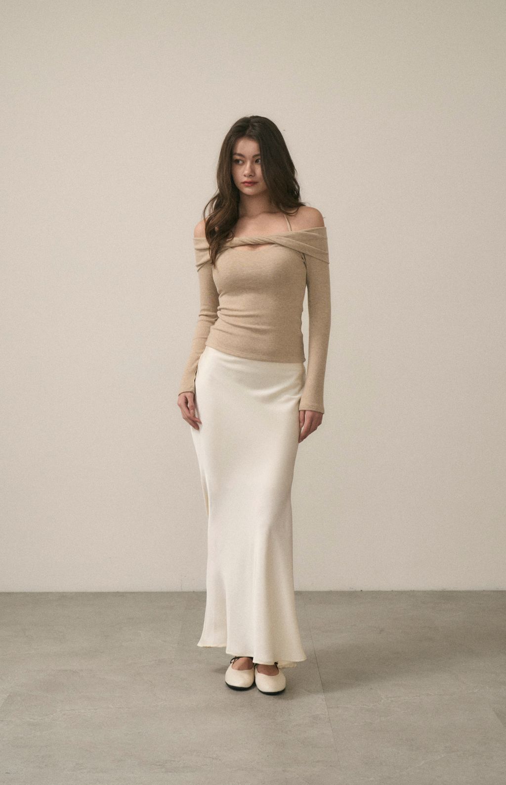 Satin Embossed Mermaid Skirt (緞面壓紋魚尾長裙) By Beigy - Milu