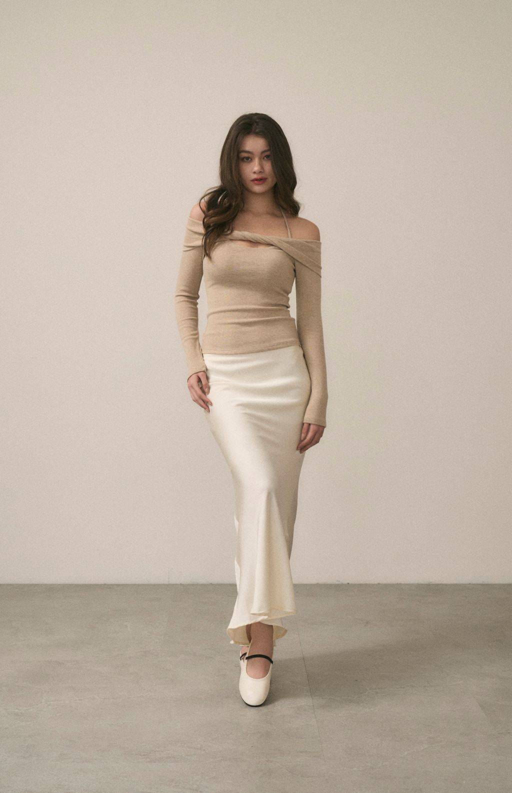 Twist Off-Shoulder Bra Top (扭結一字領綁帶Bra Top) By Beigy - Milu