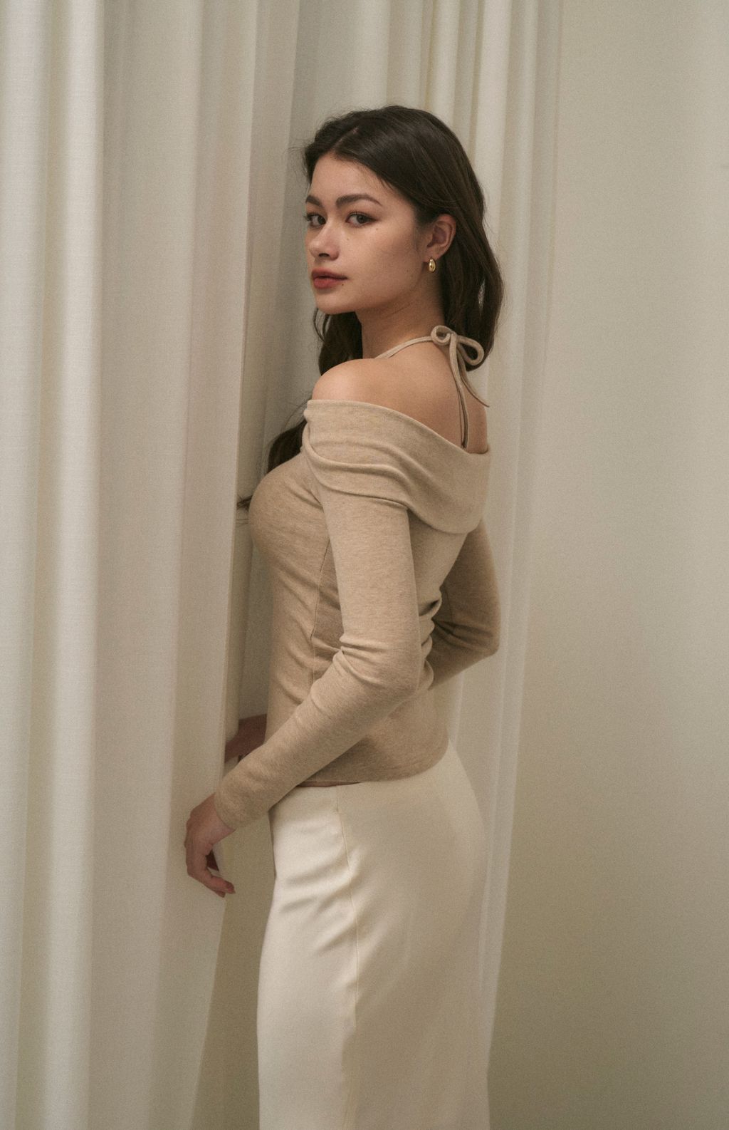 Twist Off-Shoulder Bra Top (扭結一字領綁帶Bra Top) By Beigy - Milu