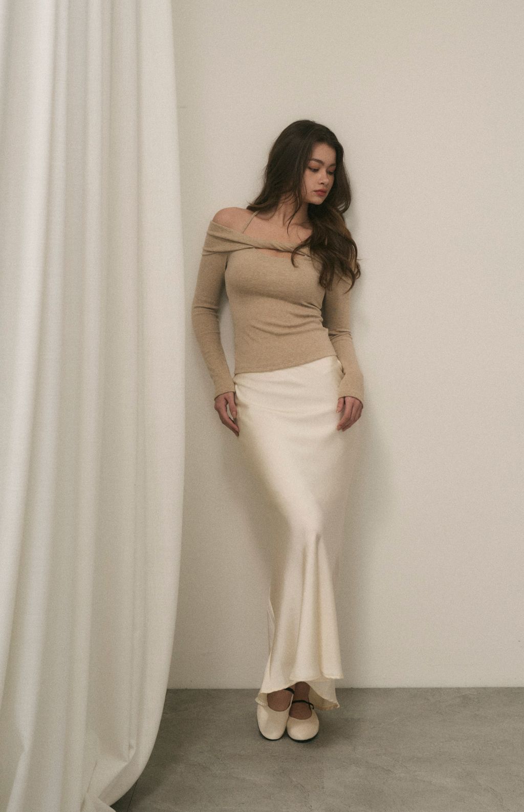 Twist Off-Shoulder Bra Top (扭結一字領綁帶Bra Top) By Beigy - Milu