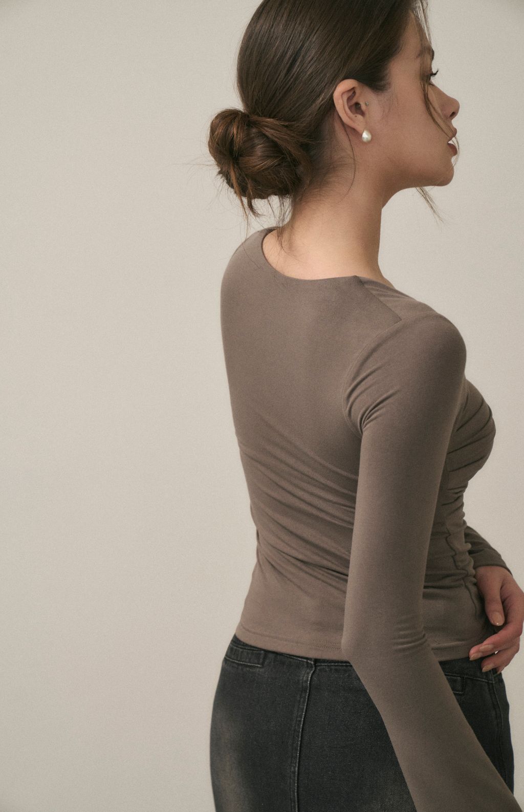 Scratched Long Sleeve Bra Top (美胸抓皺平口長袖Bra Top) By Beigy - Milu