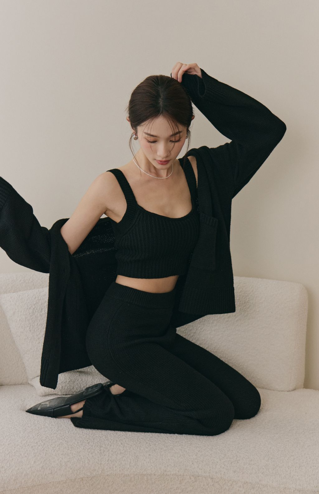 Soft Skin V-Neck Cardigan (親膚粗針V領外套) By Beigy - Milu