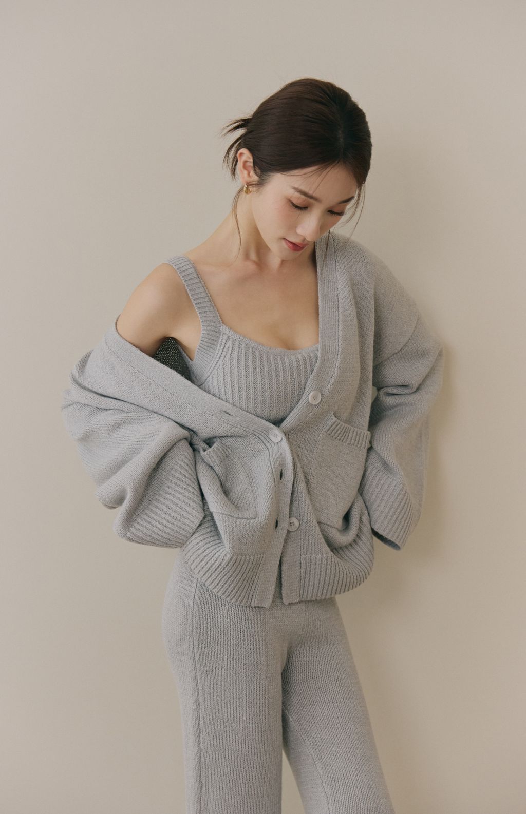 Soft Skin V-Neck Cardigan (親膚粗針V領外套) By Beigy - Milu