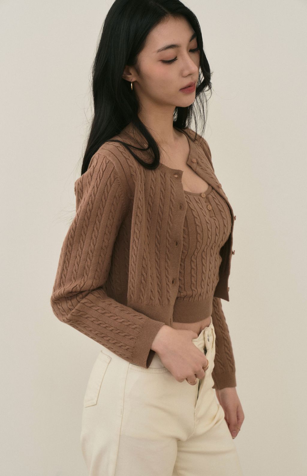 Round Neck Cable Cardigan (麻花針織圓領外套) By Beigy - Milu