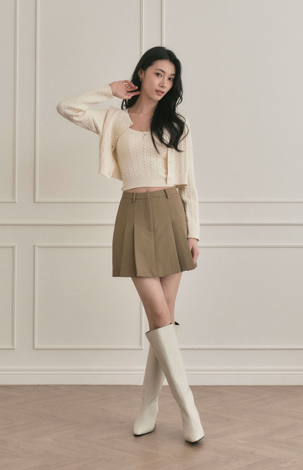 Round Neck Cable Cardigan (麻花針織圓領外套) By Beigy - Milu