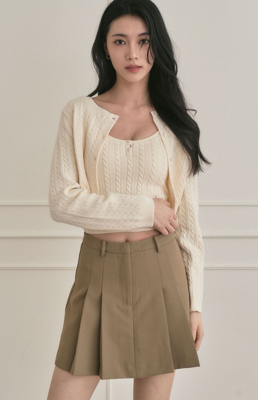 Round Neck Cable Cardigan (麻花針織圓領外套) By Beigy - Milu