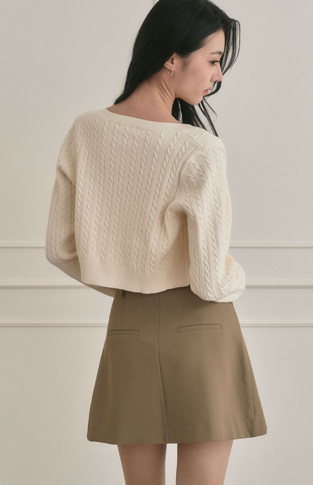 Round Neck Cable Cardigan (麻花針織圓領外套) By Beigy - Milu