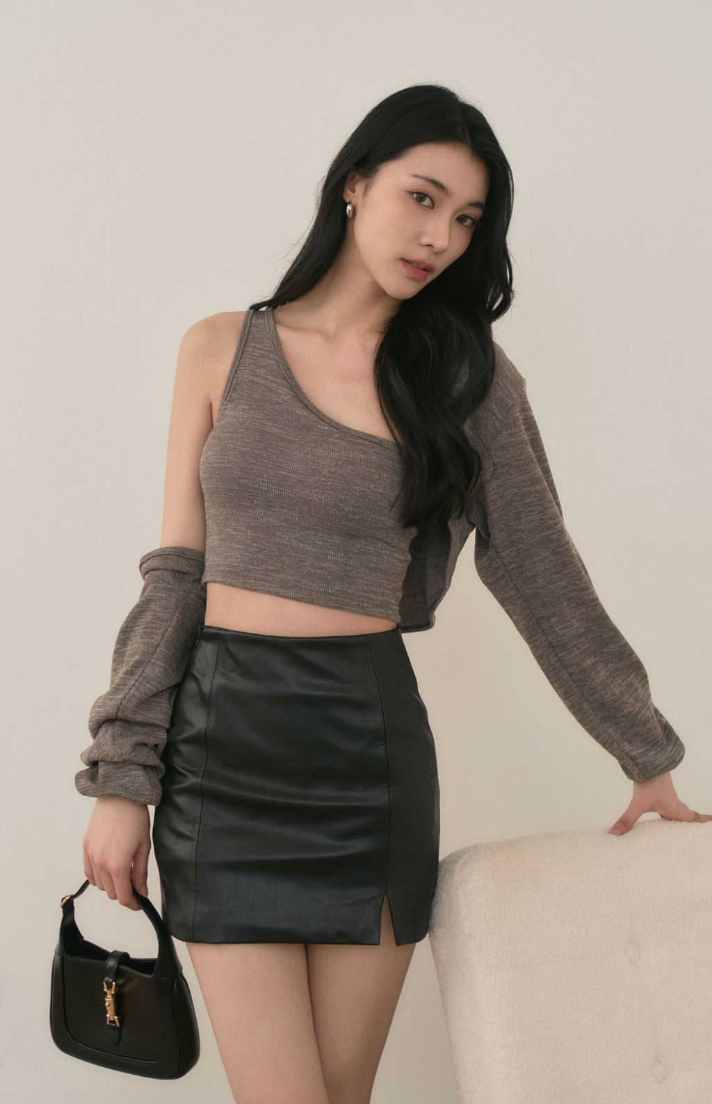 Front Slit Leather Mini Skirt (質感側開衩皮短褲裙) By Beigy - Milu