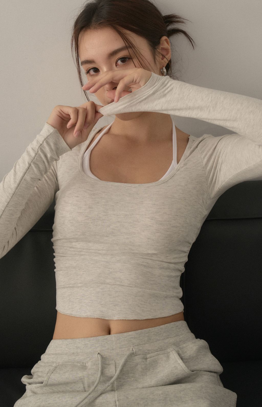 Two-Piece Halter Bra Top<br/>繞脖假兩件撞色Bra Top