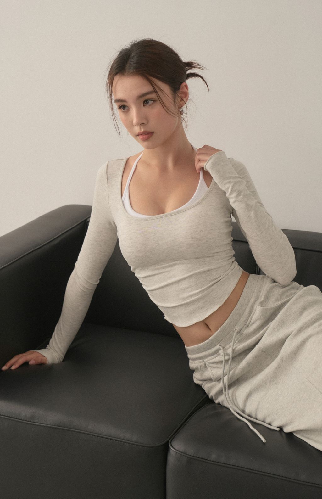 Two-Piece Halter Bra Top<br/>繞脖假兩件撞色Bra Top