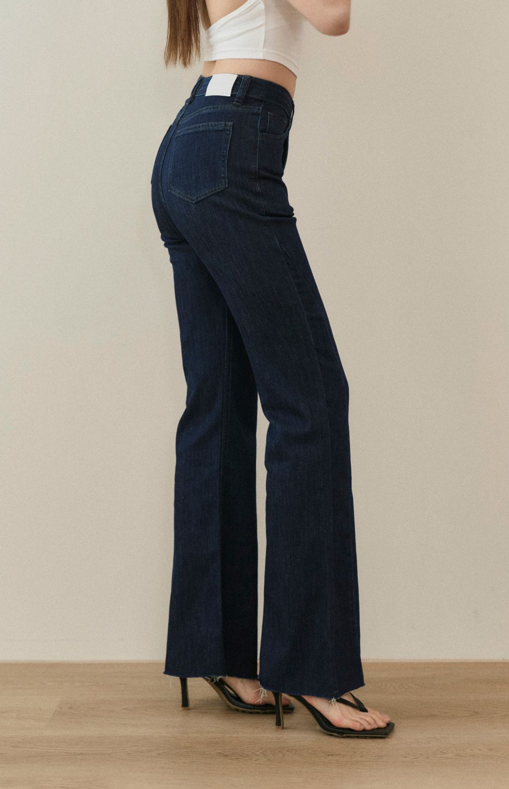 Slimming Side Seam Jean<br/>顯瘦側車線不收邊牛仔褲