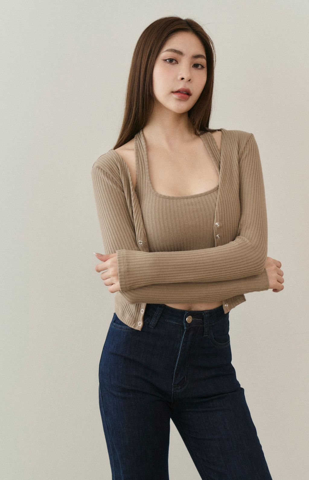 Thin Rib Knit Snap Button Cardigan<br/>坑條薄針織暗釦V領外套