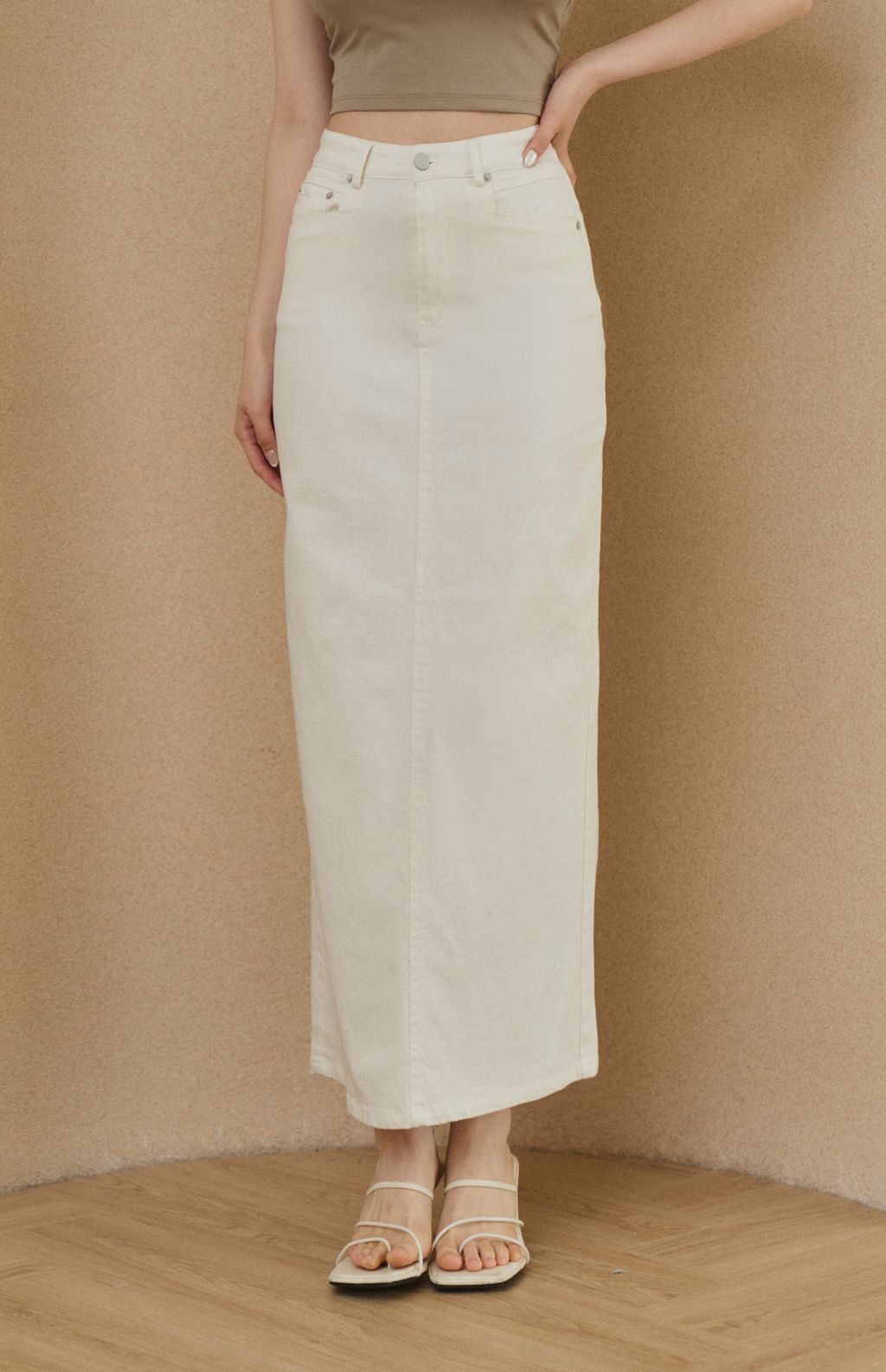 Back Slit Denim Long Skirt<br/>法式極簡後開衩牛仔裙