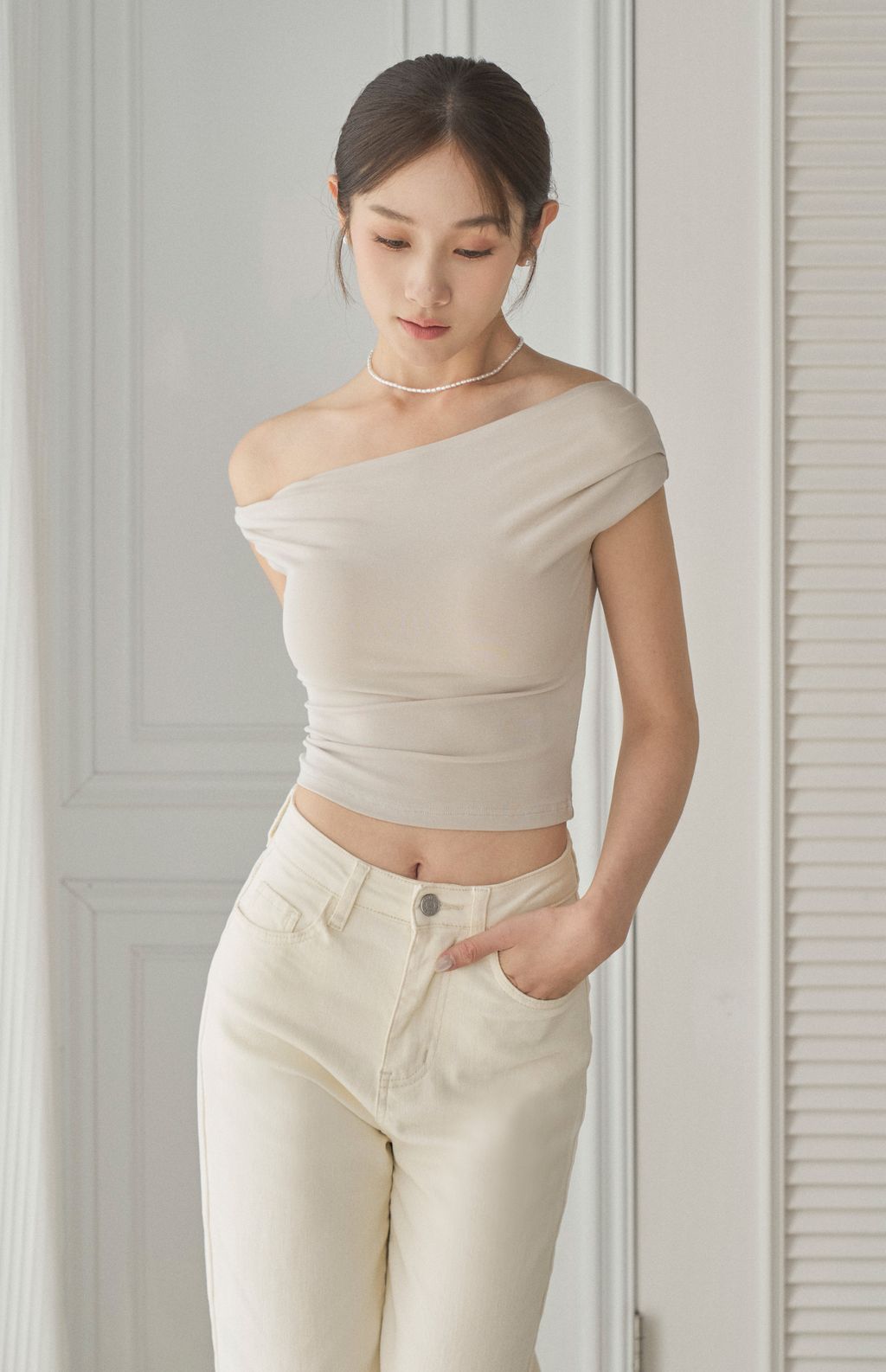 Twist Asymmetric Off-Shoulder Bra Top<br/>扭結斜肩Bra Top