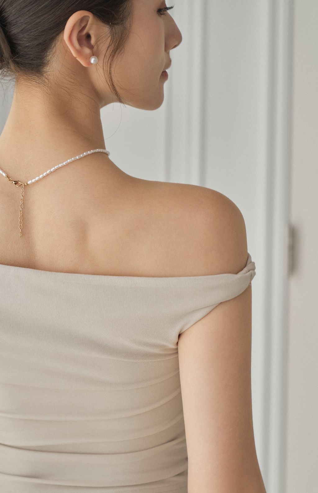 Twist Asymmetric Off-Shoulder Bra Top<br/>扭結斜肩Bra Top