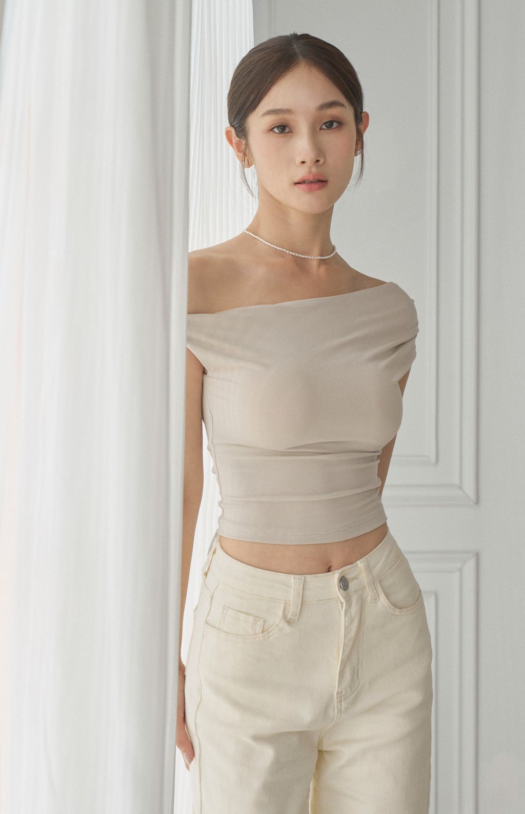 Twist Asymmetric Off-Shoulder Bra Top<br/>扭結斜肩Bra Top