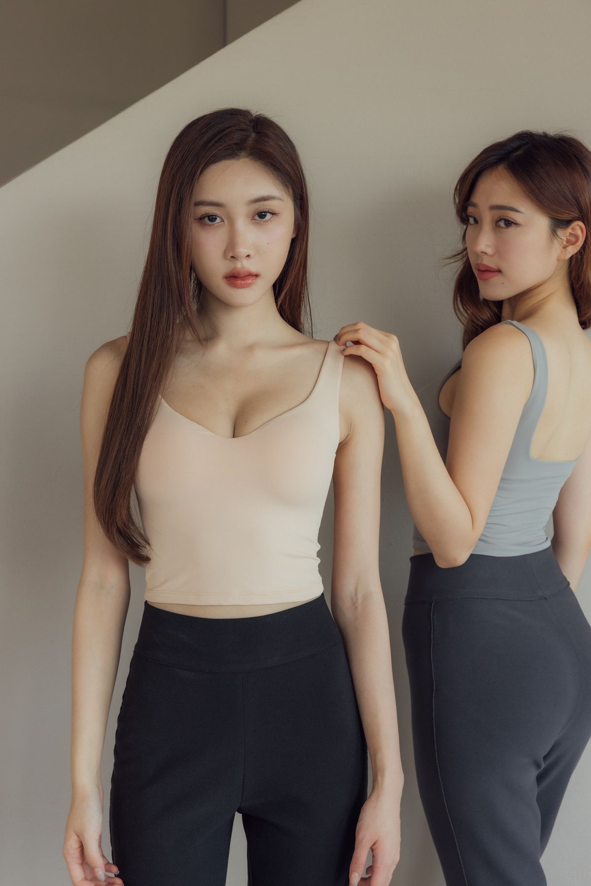 Base V-Neck Bra Top (爆乳V領裸感) By Beigy - Milu