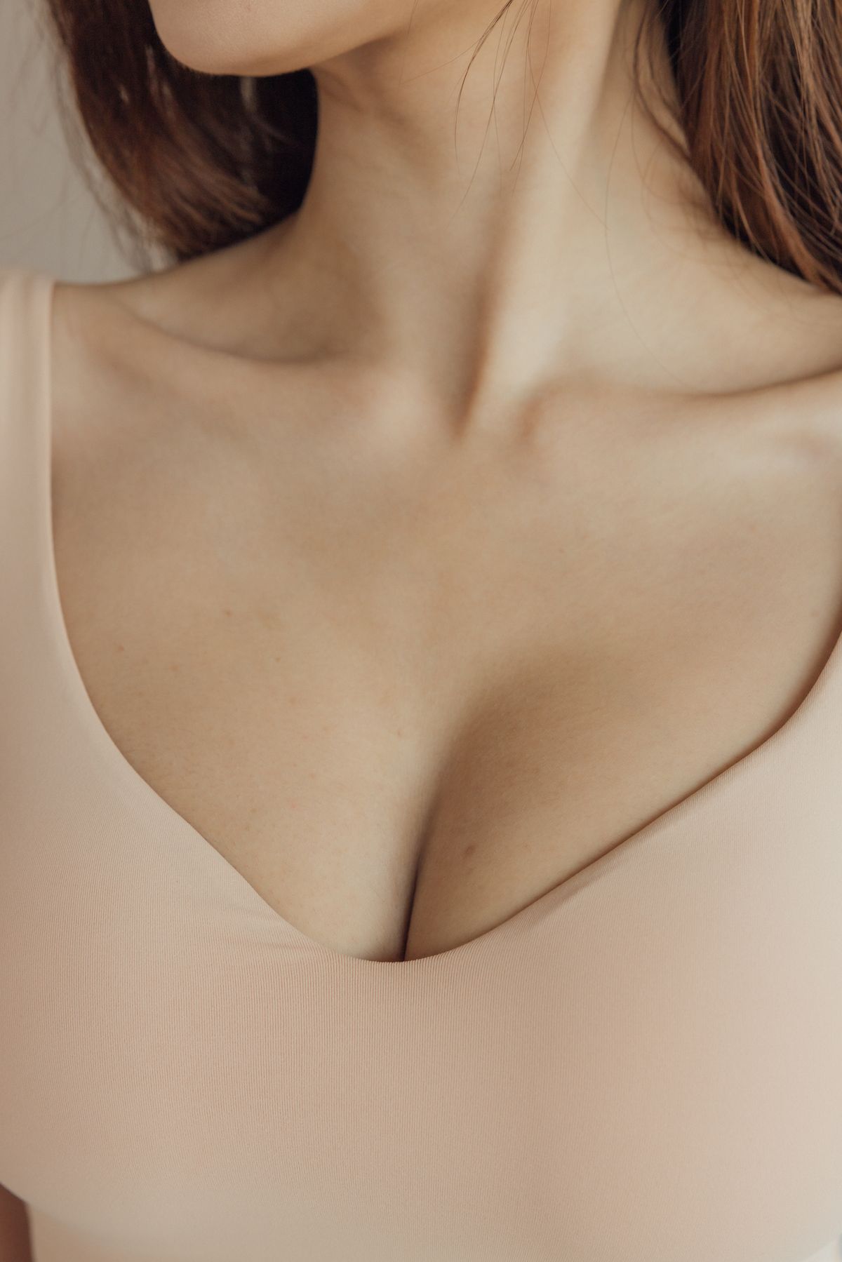 Base V-Neck Bra Top (爆乳V領裸感) By Beigy - Milu