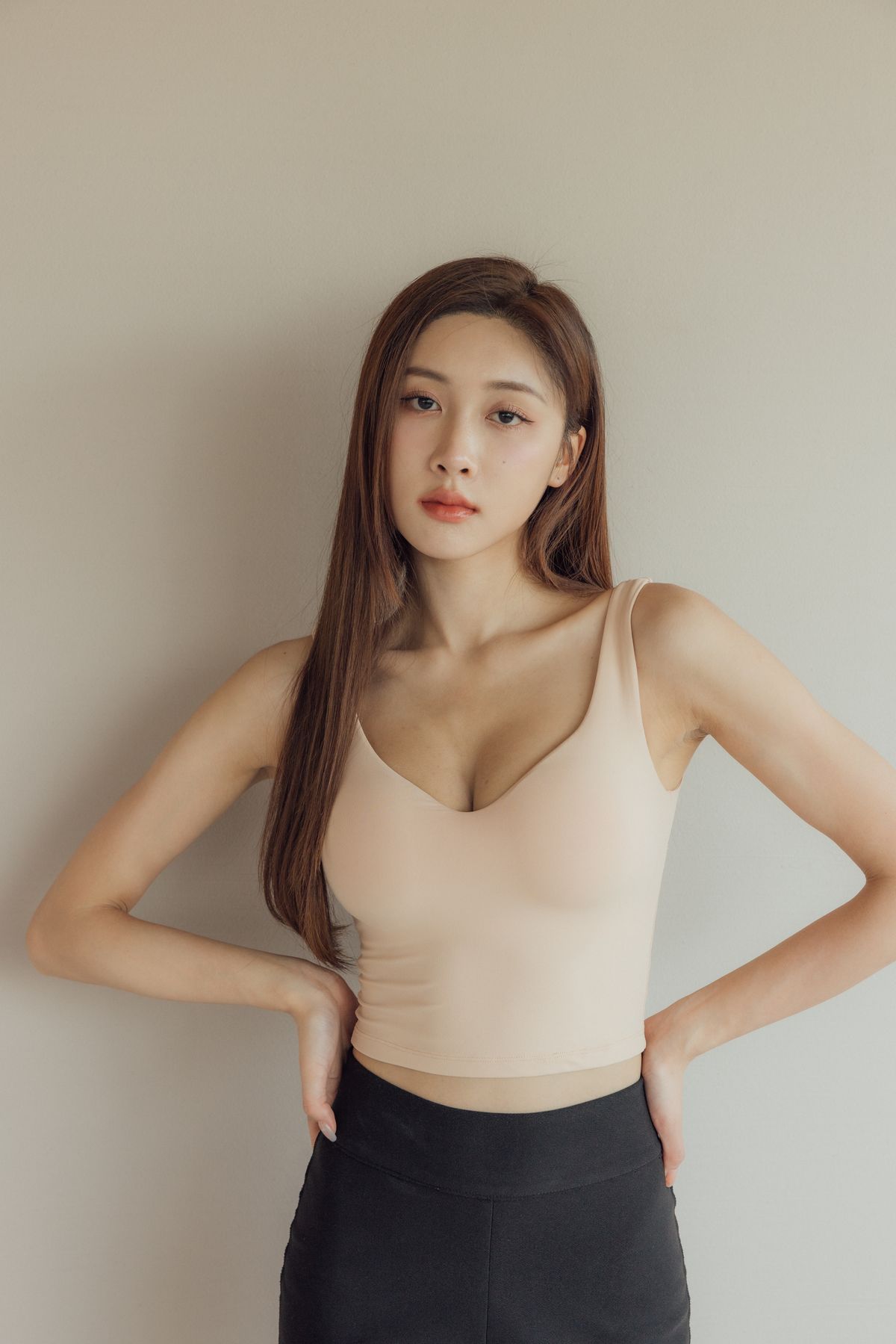 Base V-Neck Bra Top (爆乳V領裸感) By Beigy - Milu
