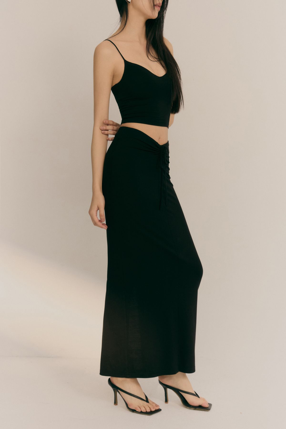 Heat++ Back Slit Long Skirt (低調辣抽繩後開衩裙) By Beigy - Milu