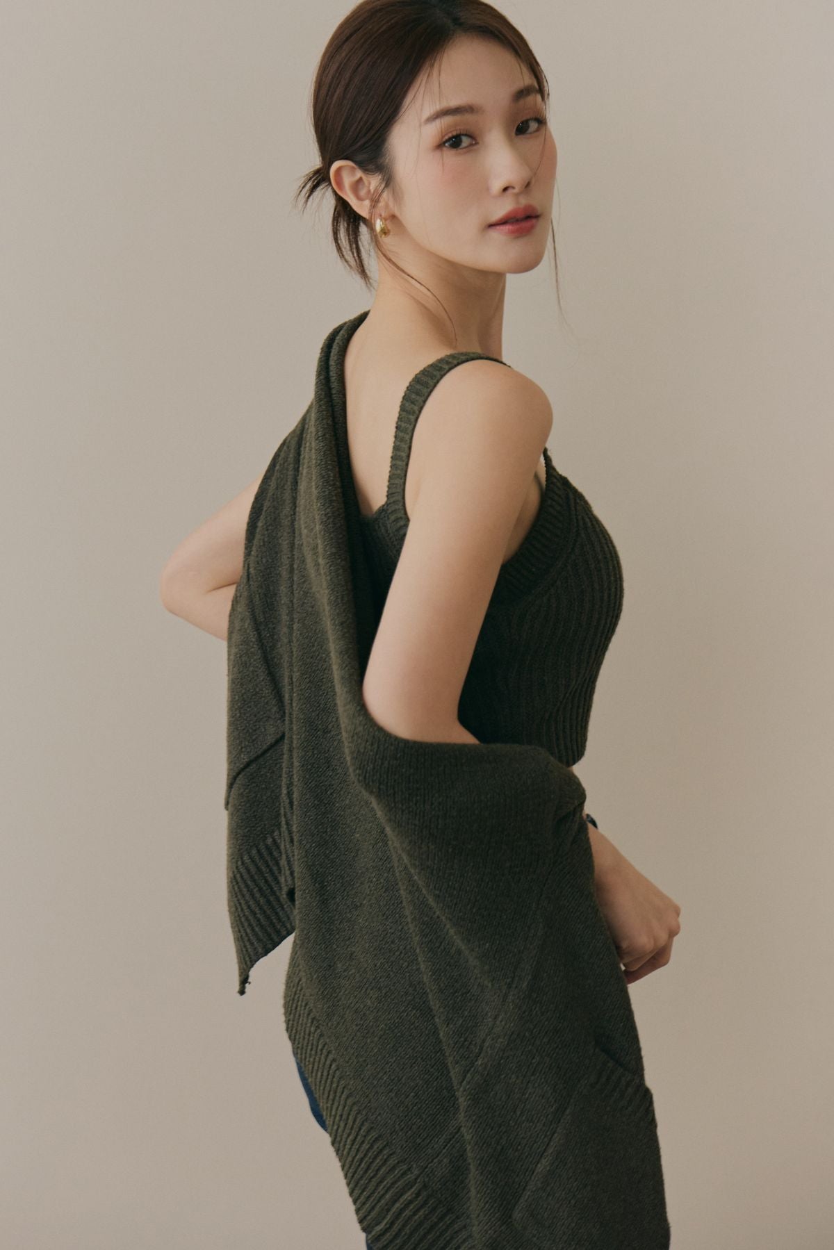 Soft Skin V-Neck Cardigan (親膚粗針V領外套) By Beigy - Milu