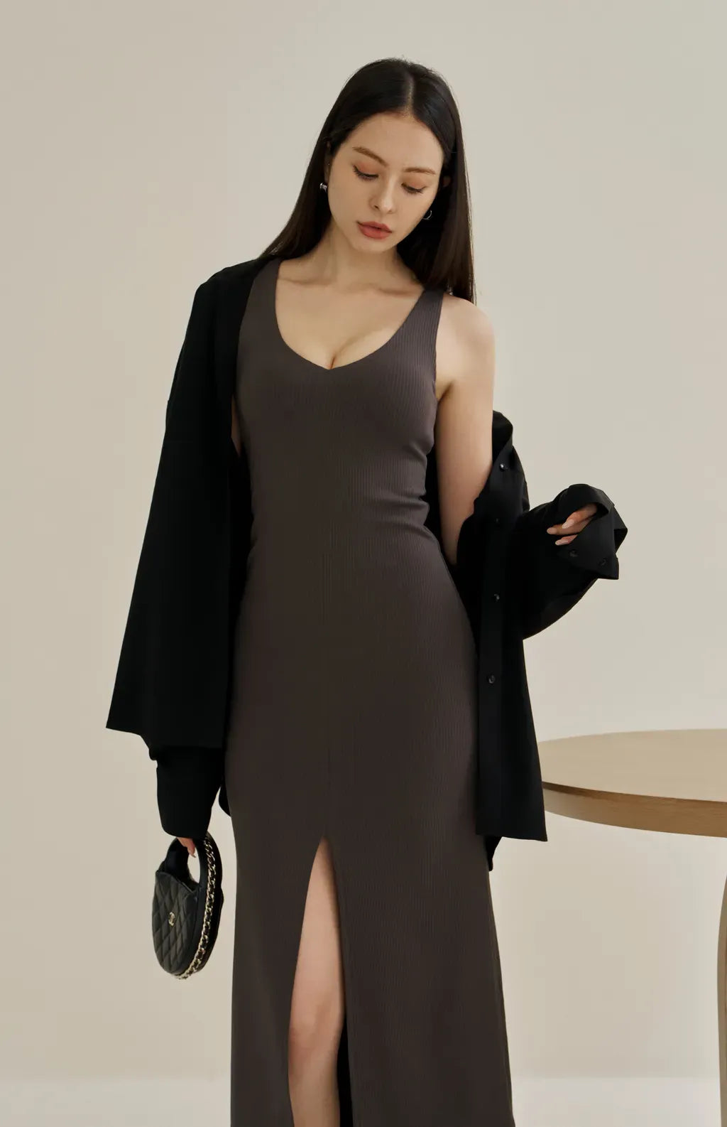 Rib Knit V-Neck Bra Dress<br/>坑條V領美胸前開衩Bra Dress