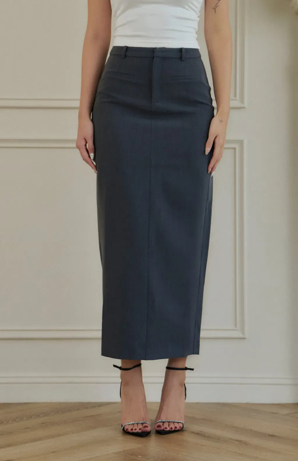 Back Slit Long Tailored Skirt <br/>後開衩西裝長裙