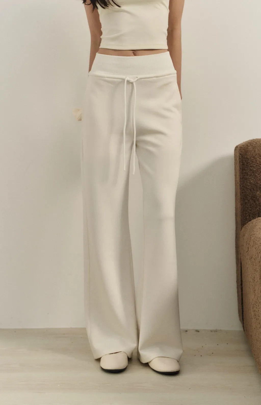 Wide-Waist Drawstring Cotton Flared Pant<br/>寬腰抽繩太空棉喇叭褲