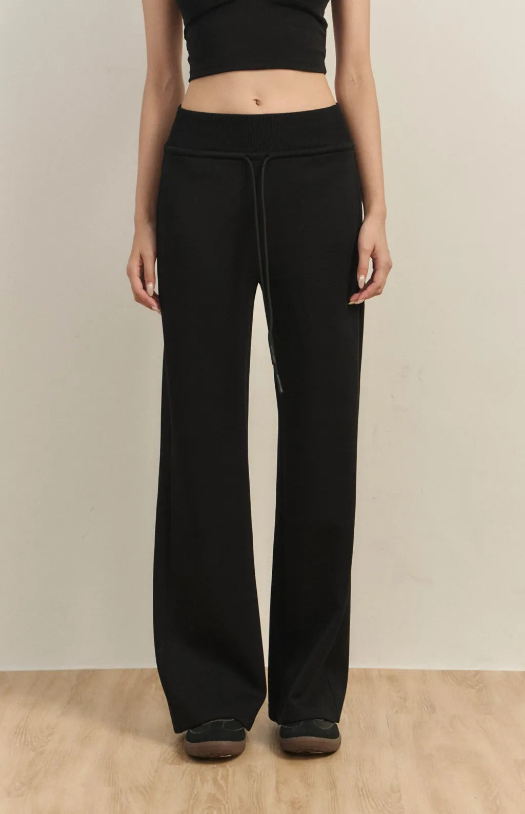 Wide-Waist Drawstring Cotton Flared Pant<br/>寬腰抽繩太空棉喇叭褲